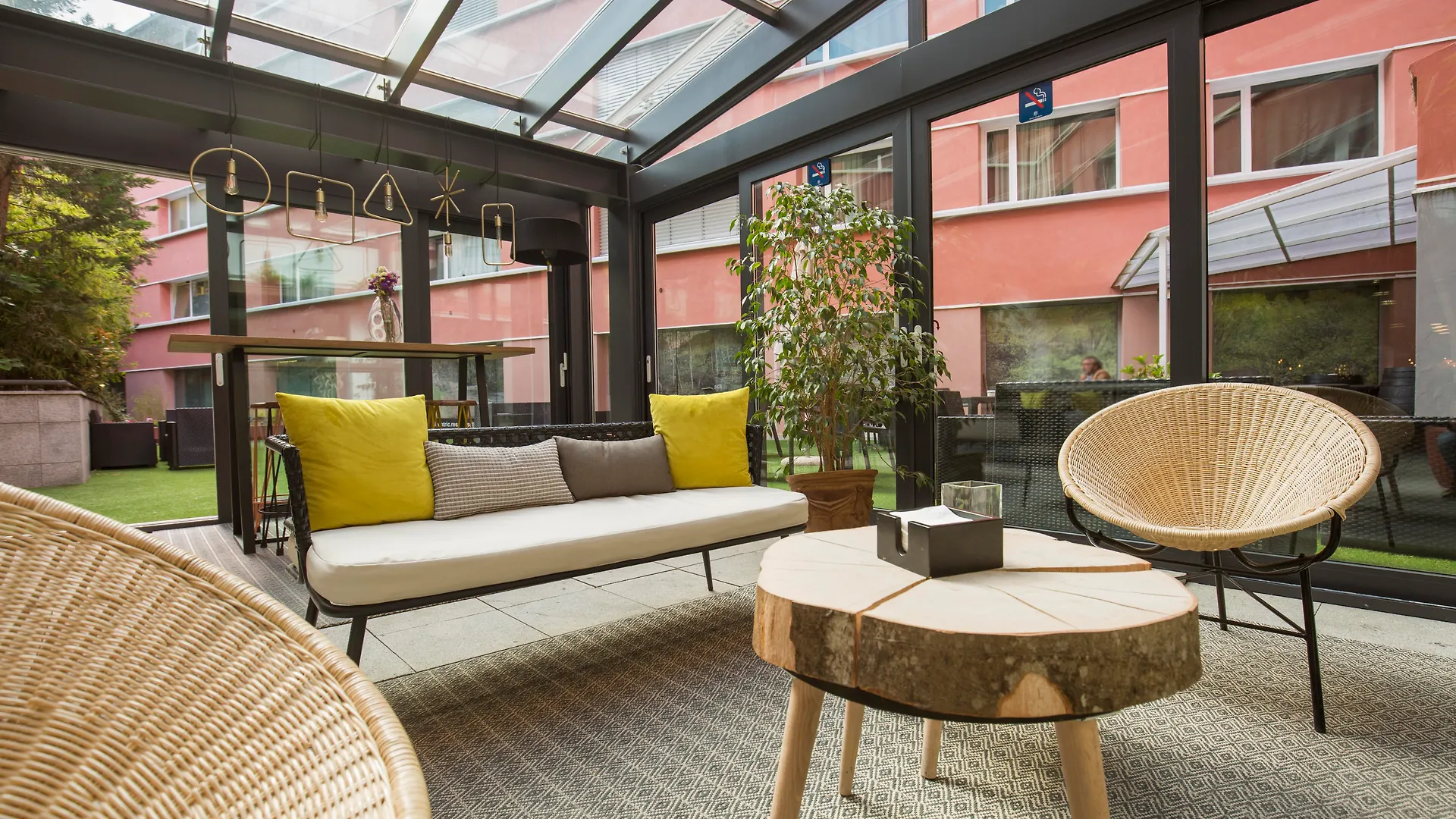 Yomo Centric Hotel Andorra la Vella 4*,
